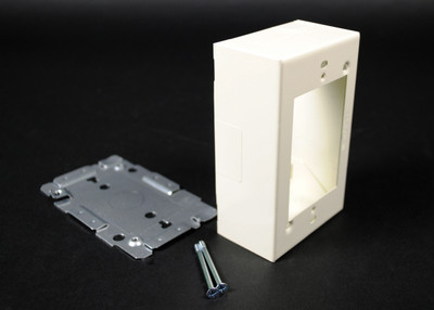 Wiremold V2048 One Gang Device Box Fitting in Ivory