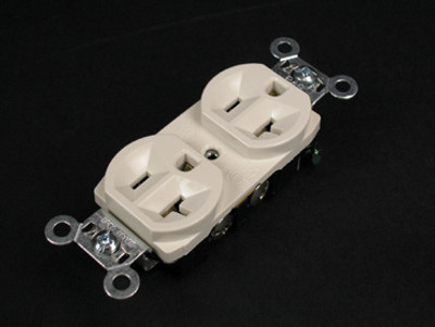 Wiremold DR20A-V 3000 ColorMatch Duplex Receptacle and Plate in Ivory