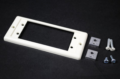 Wiremold 5507AAP-WH 5500 Extron AAP Faceplate Fitting in White