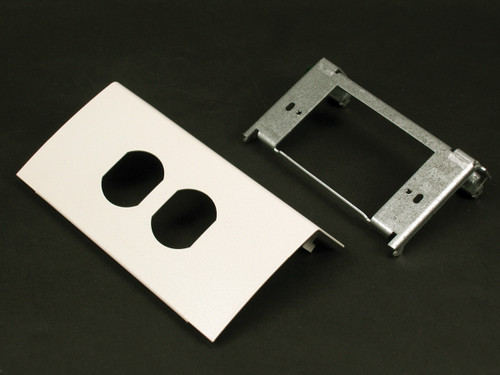 Wiremold DS4047D-DV Single Channel Duplex Device Plate Fitting in Fog White