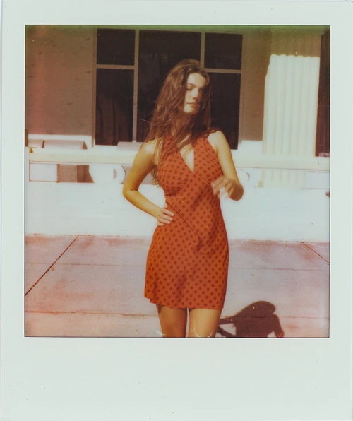 The Leila - Aura, model shot