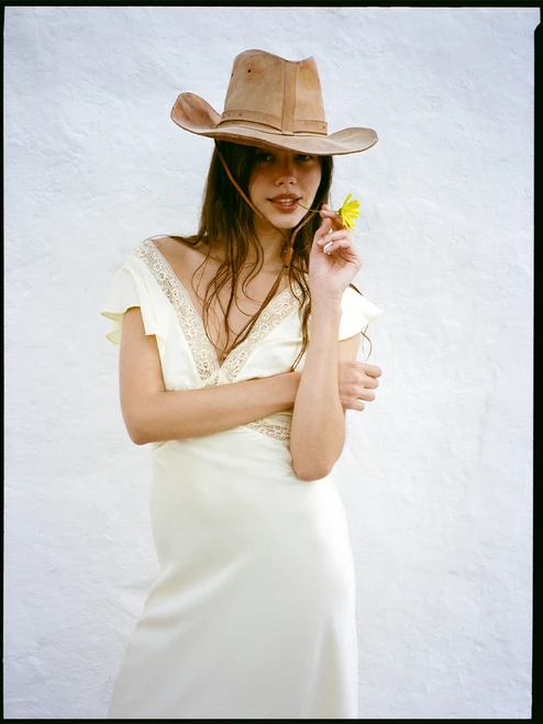 The Fleur - Lemonade, model shot