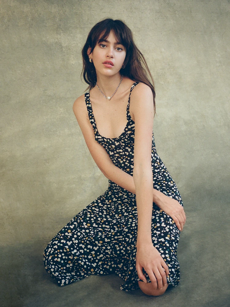 The Allegra - Milky Way, model shot