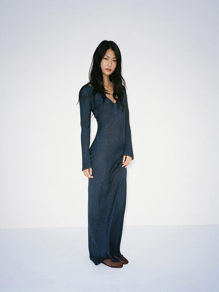 The Odilia - Dark Denim, model shot