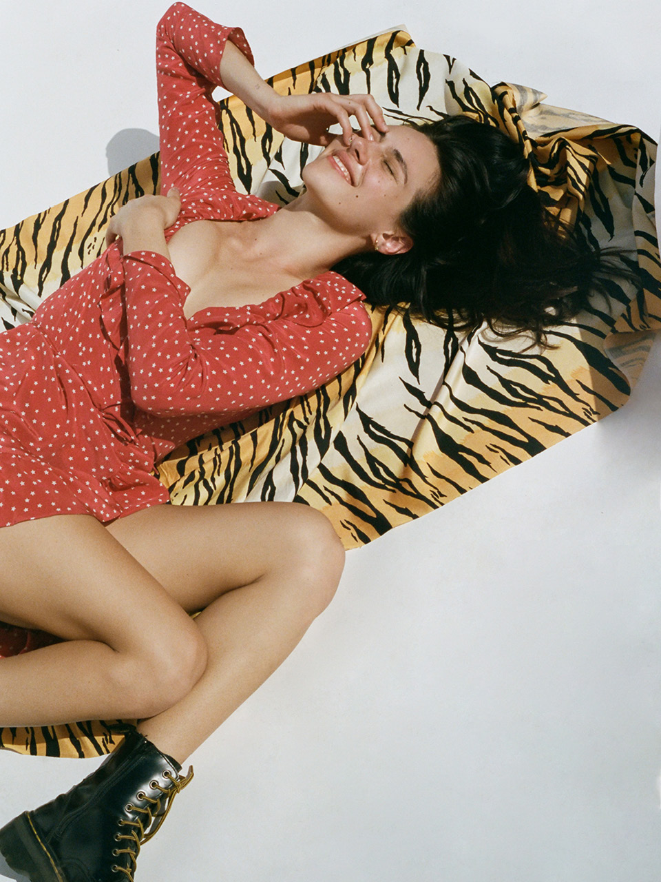 The Alexandra Red Star | Silk Wrap Dress | Réalisation Par