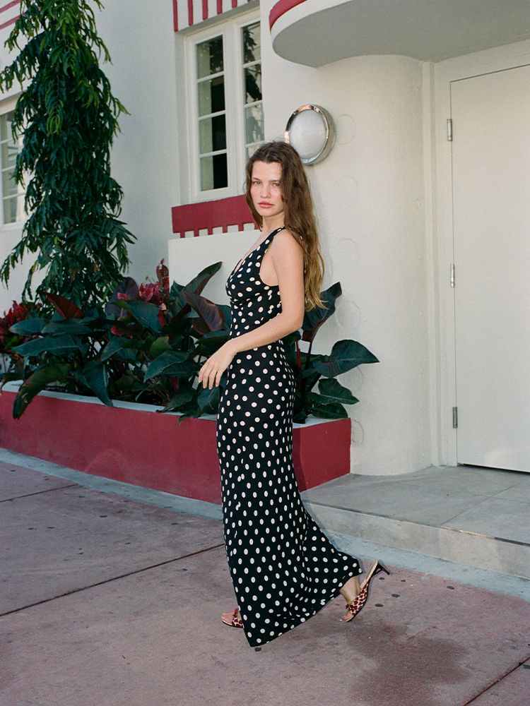 The Delphine - Midnight Spot, model shot