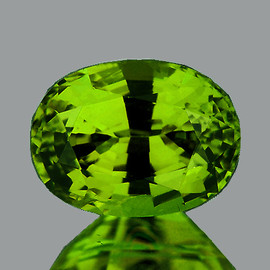 1.15 cts Oval 6.5x4.5 mm AAA Rainbow Sparkle Natural Green Demantoid {Flawless-VVS}--AAA Grade--FREE CERTIFICATE