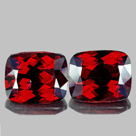 10x8.5 mm 2pcs { 8.96 cts } Cushion Brilliant Cut AAA Fire Intense Red Mozambique Garnet Natural {Flawless-VVS1}--AAA Grade