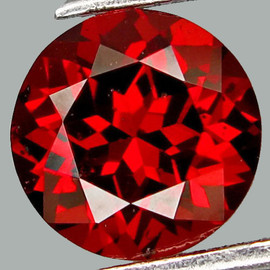 8.50 mm { 3.50 cts } Round Brilliant Cut Extreme Brilliancy Intense Red Mozambique Garnet Natural {Flawless-VVS1}--AAA Grade