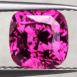 4.50 mm Cushion AAA Fire Intense Deep Pink Sapphire Natural {Flawless-VVS}--AAA Grade