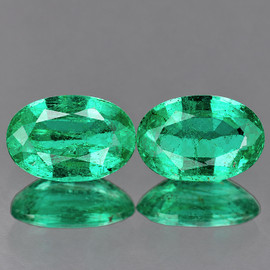 5.5x4 mm 2 pc Oval AAA Fire Intense Blue Green Emerald { VS-SI }