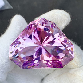 26x20mm { 48.69 cts} Trilliant Fancy AAA Fire AAA Pink Kunzite Natural {Flawless-VVS}--AAA Grade