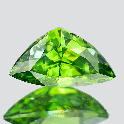 10x6 mm { 1.55 cts } Trilliant AAA Fire Rainbow Sparkles Premium Green Demantoid Natural {Flawless-VVS}--Free Certificate--AAA Grade