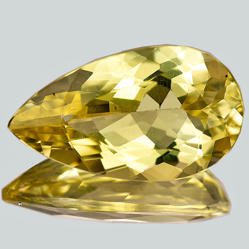 17x10 mm { 5.74 cts} Pear Brilliant Cut Extreme Brilliancy  AAA Golden Yellow Beryl 'Heliodor' Natural {Flawless-VVS1}--AAA Grade