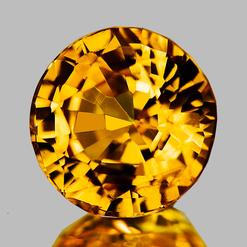 4.80 mm {0.66 cts} Round AAA Fire Intense Golden Yellow Sapphire Natural {Flawless-VVS1}