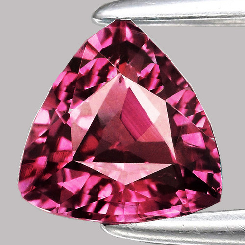 6.00 mm { 0.77 cts } Trillion AAA Fire Natural Red Pink Sapphire {Flawless-VVS}