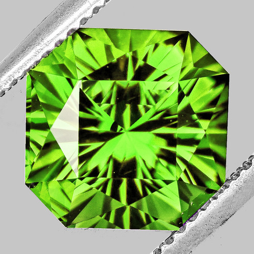 8.00 mm { 2.70 cts } Octagon Machine Radiant Cut Extreme Brilliancy Intense Green Peridot Natural {Flawless-VVS1}--AAA Grade