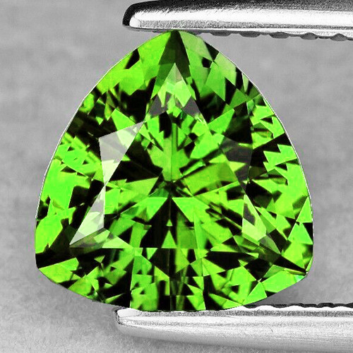 9.50 mm { 3.21 cts} Trilliant Brilliant Cut Extreme Brilliancy Intense Green Peridot Natural {Flawless-VVS}--AAA Grade
