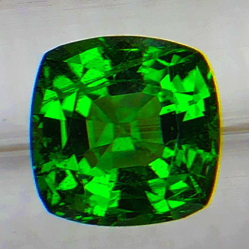 4.00 mm Cushion Extreme Brilliancy AAA Emerald Green Tsavorite Garnet Natural --AAA Grade