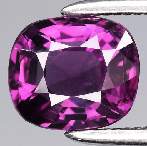 6x5.5 mm { 0.84 cts } Cushion AAA Fire Intense Violet Spinel Natural {Flawless-VVS}