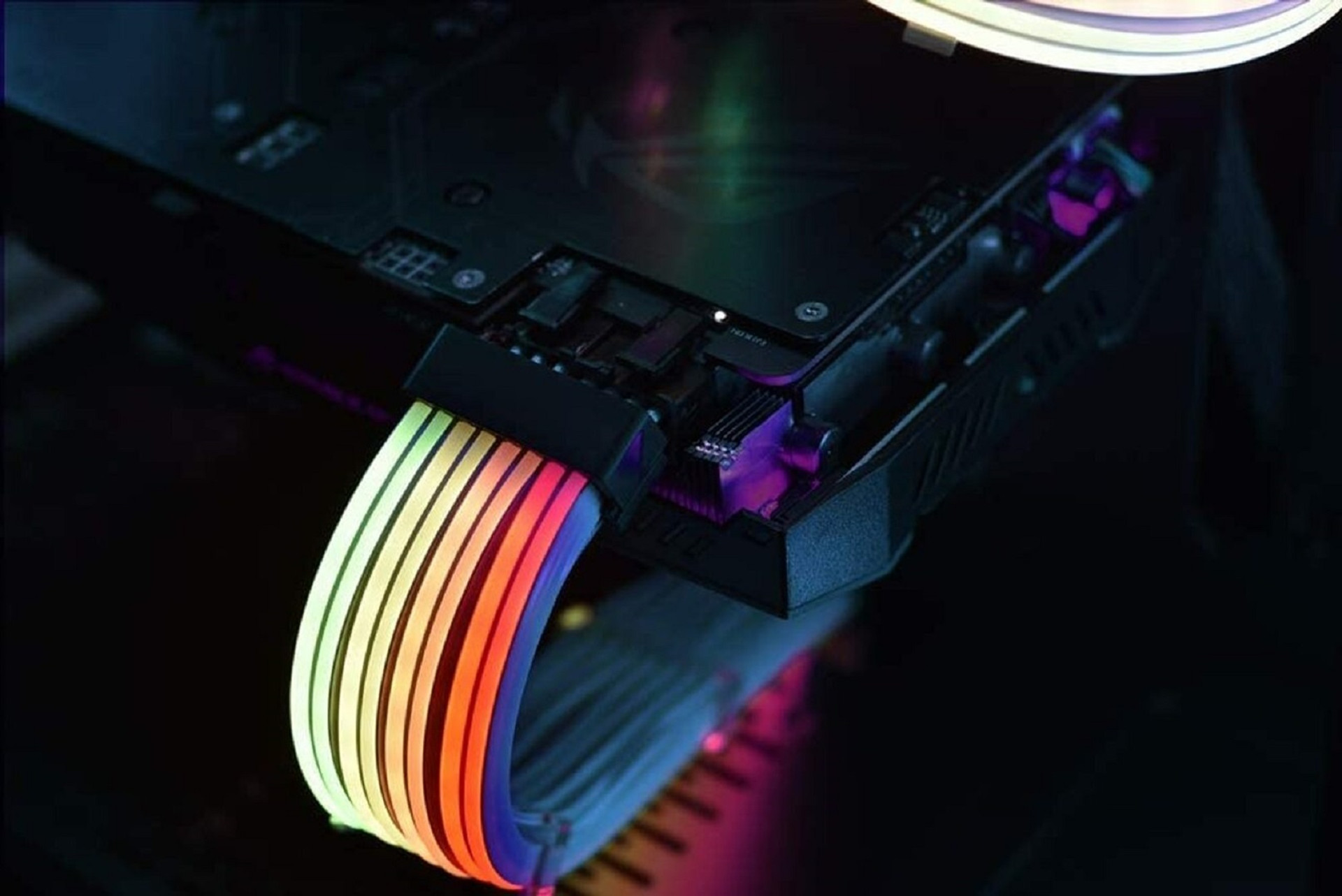 Lian Li Strimer Plus 8 Pins RGB GPU Extension Cable