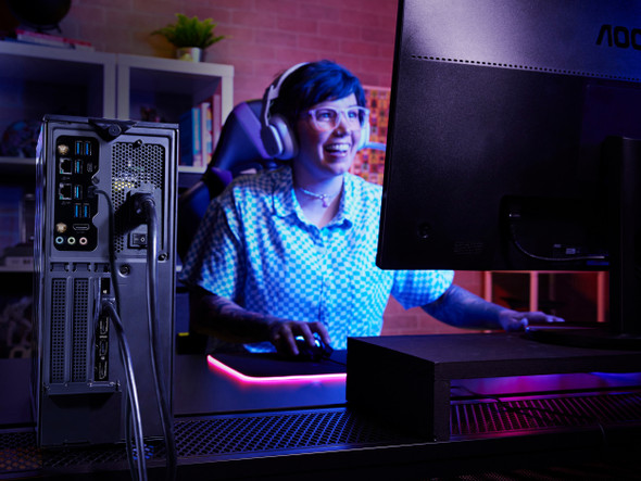 Intel NUC 13 Extreme Kit - NUC13RNGi7 Desktop Black Intel Z690 LGA 1700 i7-13700K 735858524902 RNUC13RNGI70001