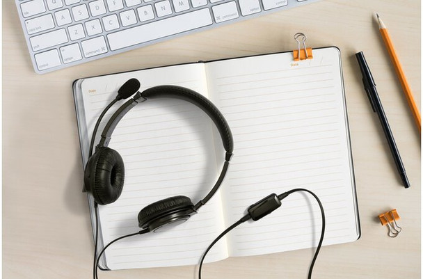 Kensington USB Hi-Fi Headphones with Mic and Volume Control K33065WW 085896330653
