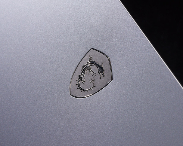 MSI NB GT76 9SF-019CA Titan 17.3 Ci7-9750H RTX2070 32GB 1T+1T WIN10PRO Retail