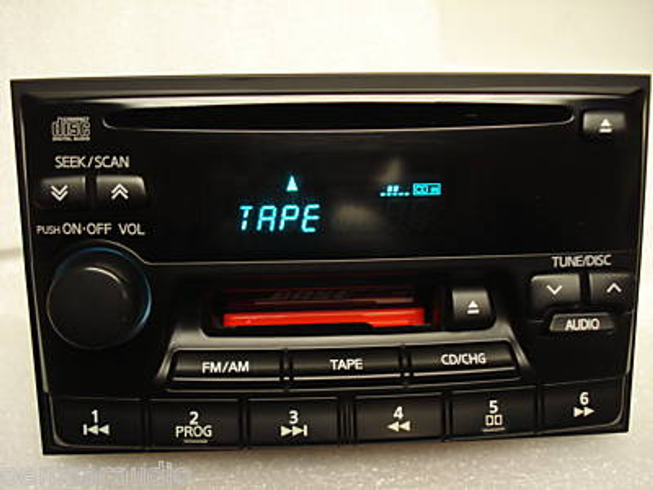 1995 - 2002 Nissan Maxima Pathfinder Infiniti I30 QX4 G20 J30 Radio Tape CD  Player