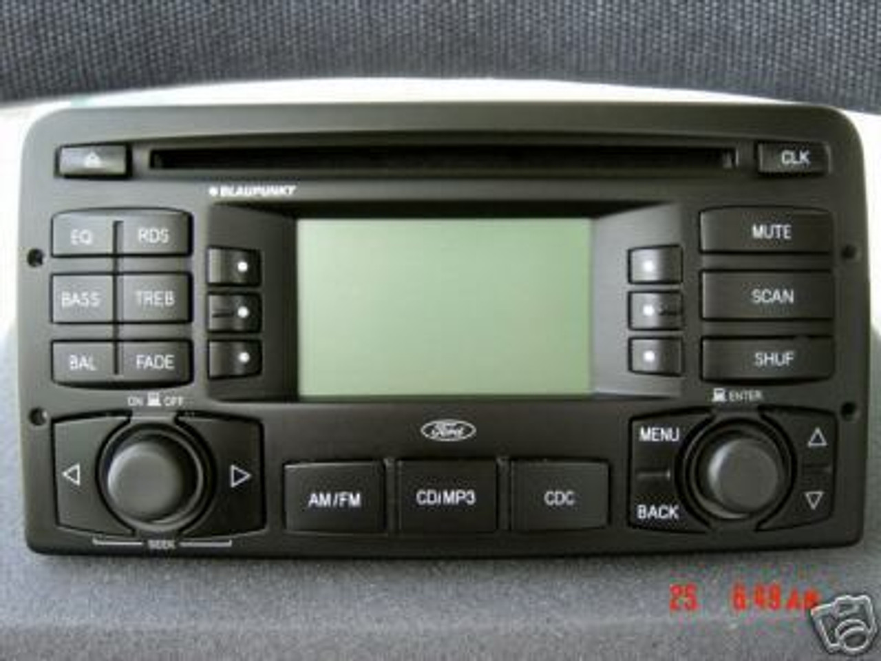 2002 2003 2004 Ford Focus Radio CD AM FM MP3 CD4Car