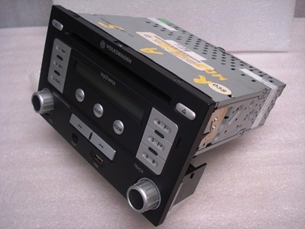 SYNETIQ - VOLKSWAGEN MK4 (9N) 2002 TO 2009 GT TDI Radio CD Player