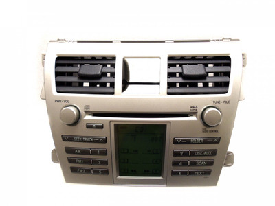 TOYOTA Yaris Radio Stereo MP3 CD Player AUX 2006 2007 2008