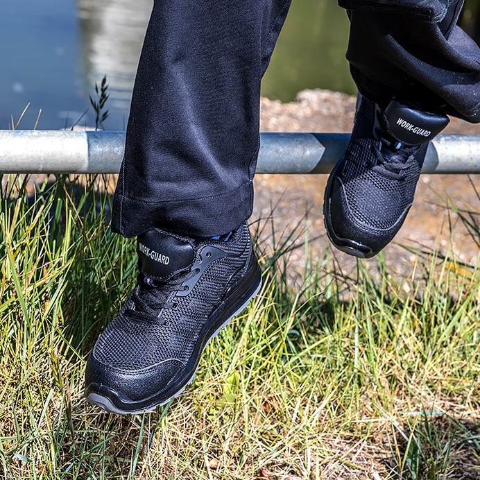All Black Steel Toe Safety Trainers, SB SR FO (Result Work-Guard R456X)