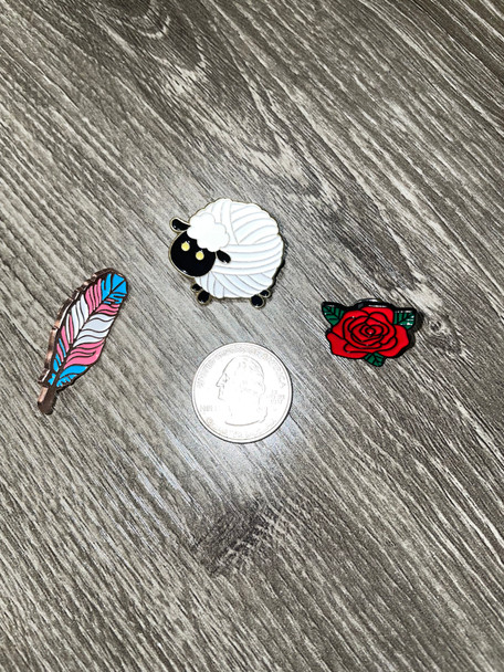 Feather Collectible Enamel Pin Gift – Collectible Enamel Pin Gift