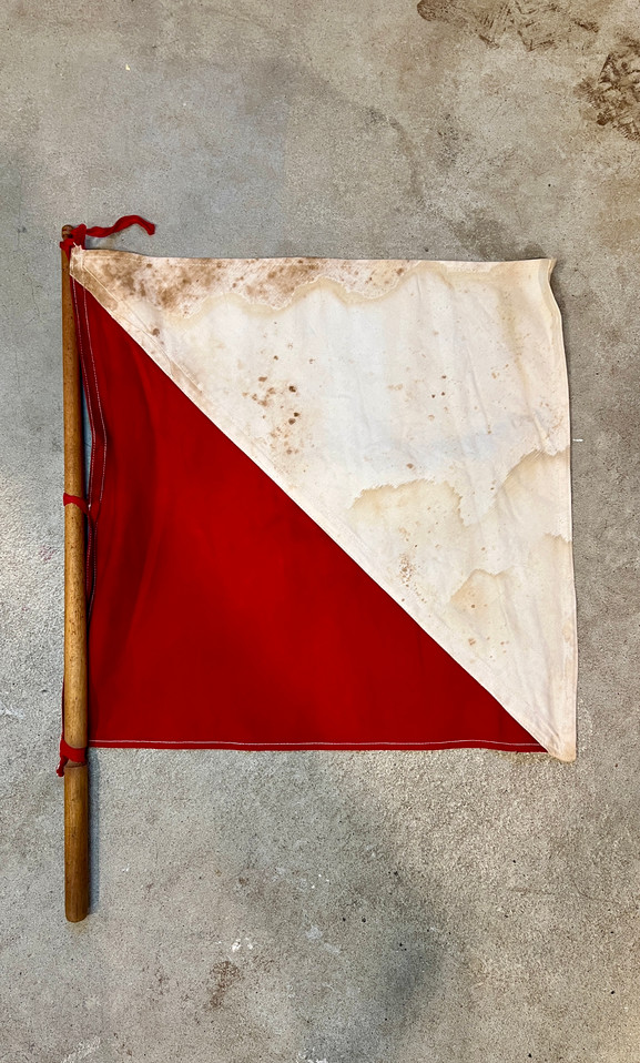 Signal/Semaphore Flag