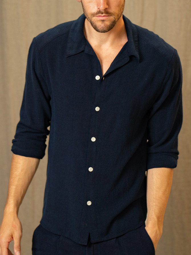 Textured linen Button up in midnight blue vktrblak USA