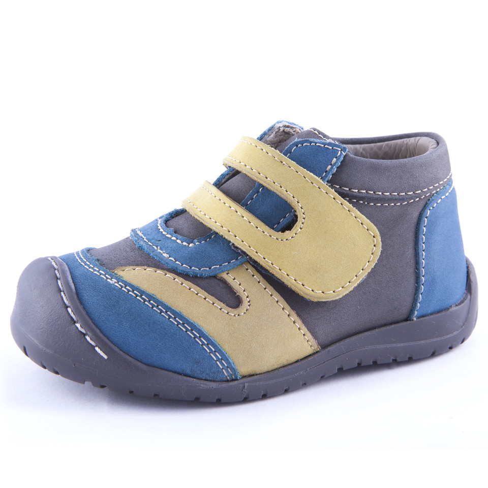 Tottering Toddlers / Baby and Toddler First Step Shoes