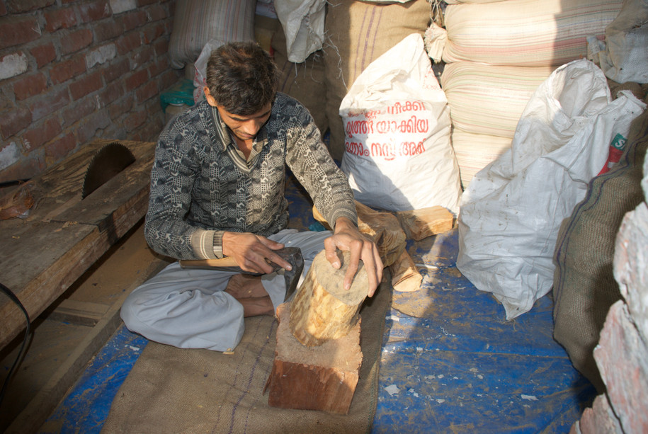 Sandalwood Essential Oil, Indonesia