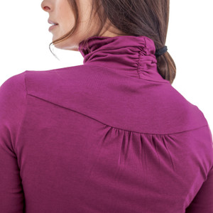 Eden Turtleneck studio alt 1