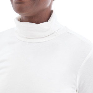 Eden Turtleneck studio alt2