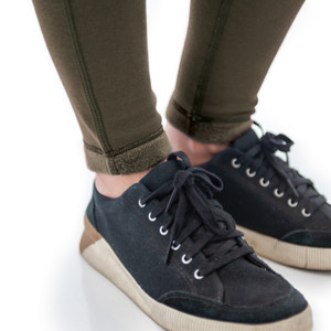 Dog Walker Legging studio detail rosin
