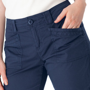 Arden V2 Short Insignia Blue front pocket detail