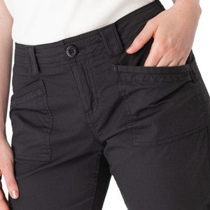 Arden V2 Short Black front pocket detail