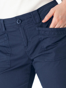 Arden V2 Short Insignia Blue front pocket detail