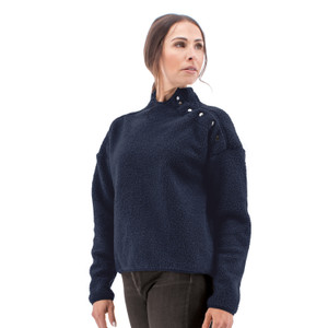 Stratus Pullover studio alt 1