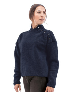 Stratus Pullover studio alt 1