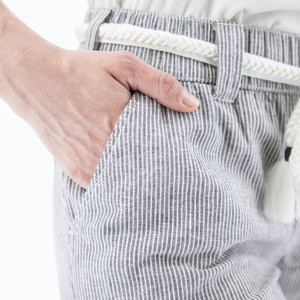 Monterey Crop Pant (Black Iris) Alt 2