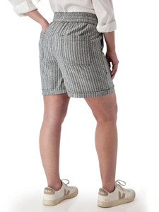 Breezy Short studio back