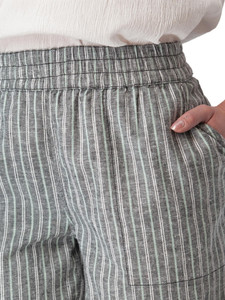 Breezy Short studio alt2