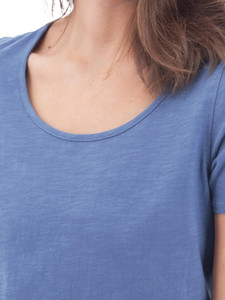 Kenley Organic T-Shirt studio alt2